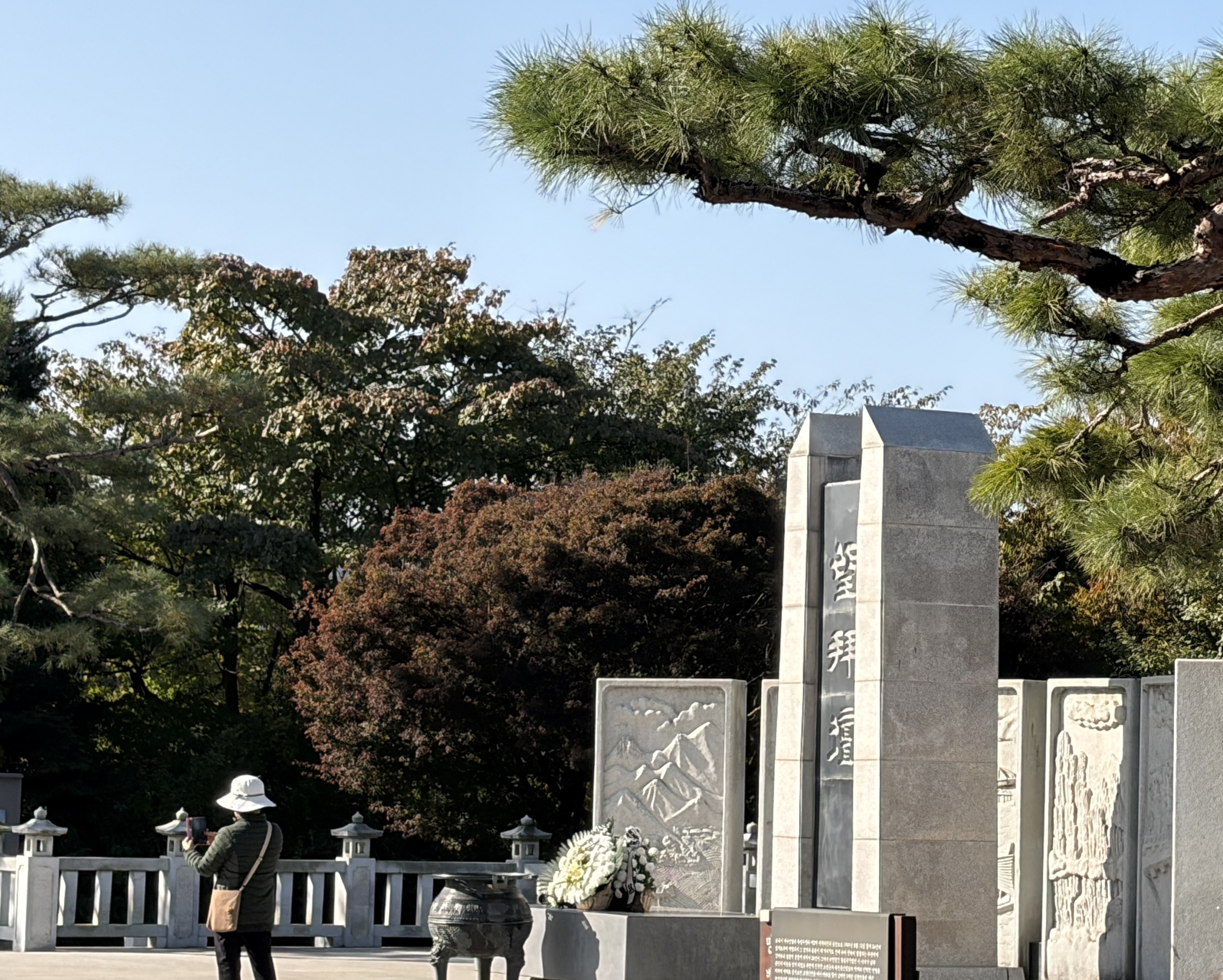 One of the memorials, mangbaeddan